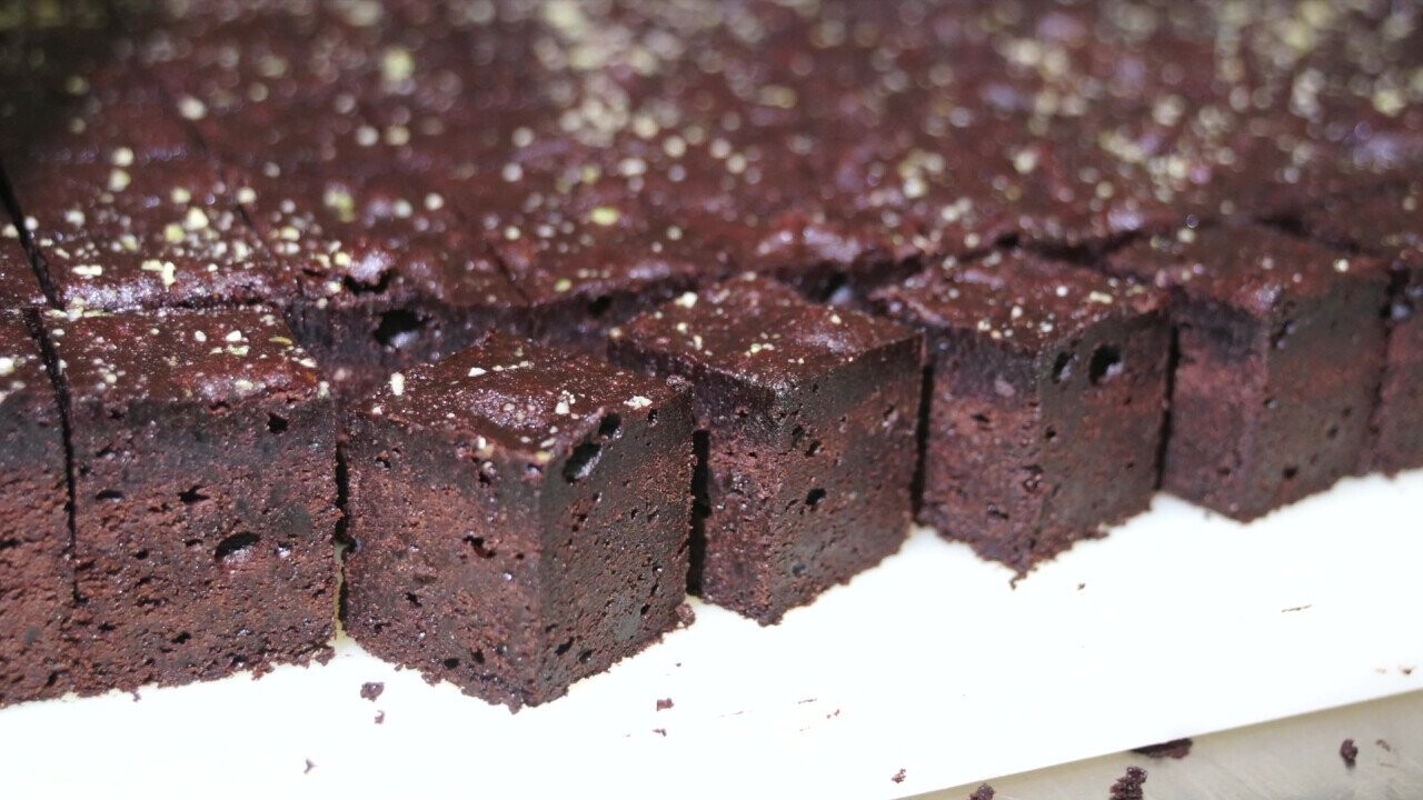 Cut sample: brownie