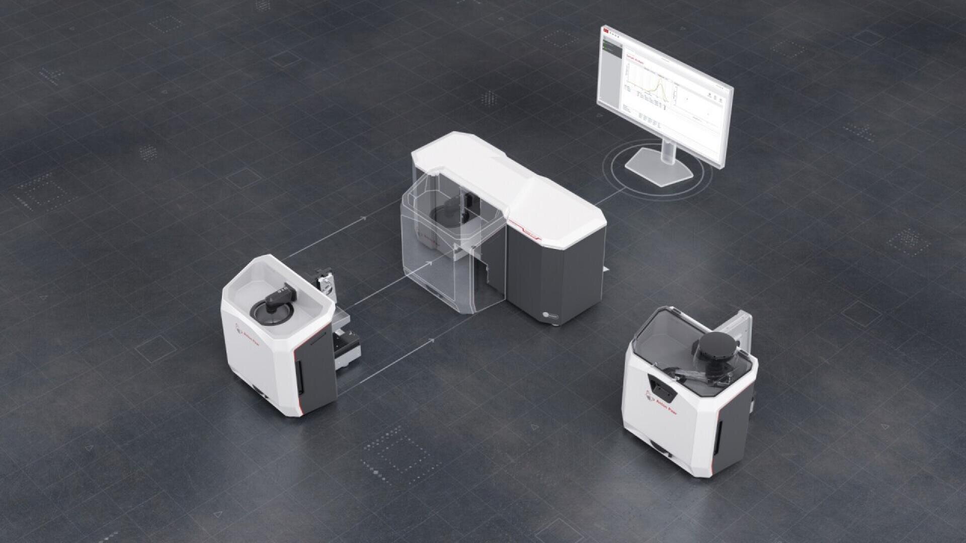 Ein 3D-gerendertes Bild, das zwei weiße und graue automatische Roboter zeigt, die Gegenstände an eine zentrale Andockstation liefern, während ein Monitor in der Nähe Daten auf einem dunklen, gitterförmigen Boden anzeigt.