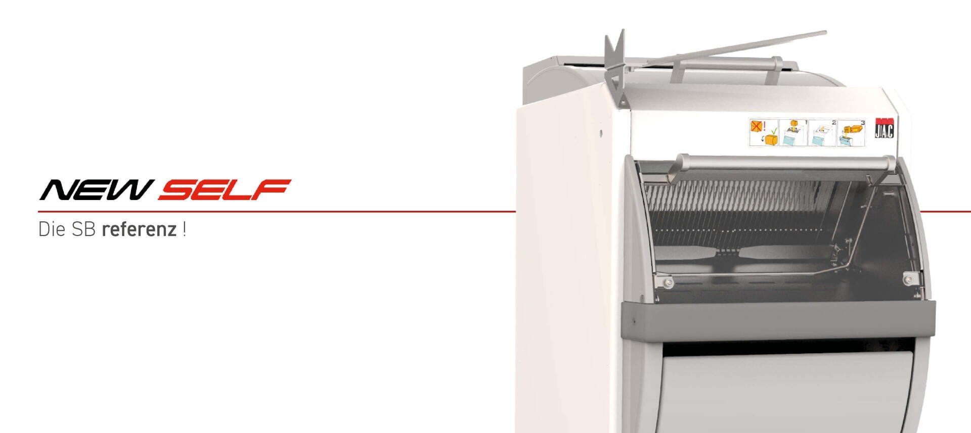 Auf der rechten Seite ist eine handelsübliche Brotschneidemaschine mit teilweise geöffnetem Deckel abgebildet. Auf der linken Seite steht NEW SELF in roter und schwarzer Schrift und Die SB referenz! in grauer und schwarzer deutscher Schrift.