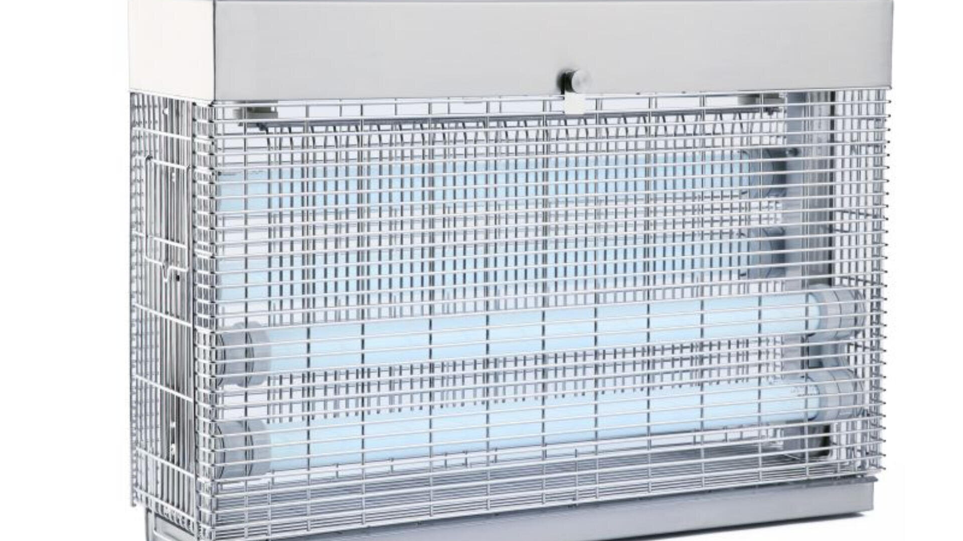 Ein elektrischer Insektenvernichter aus Metall mit einem schützenden Drahtgitter und zwei leuchtenden UV-Lichtröhren im Inneren, der fliegende Insekten anlocken und beseitigen soll.