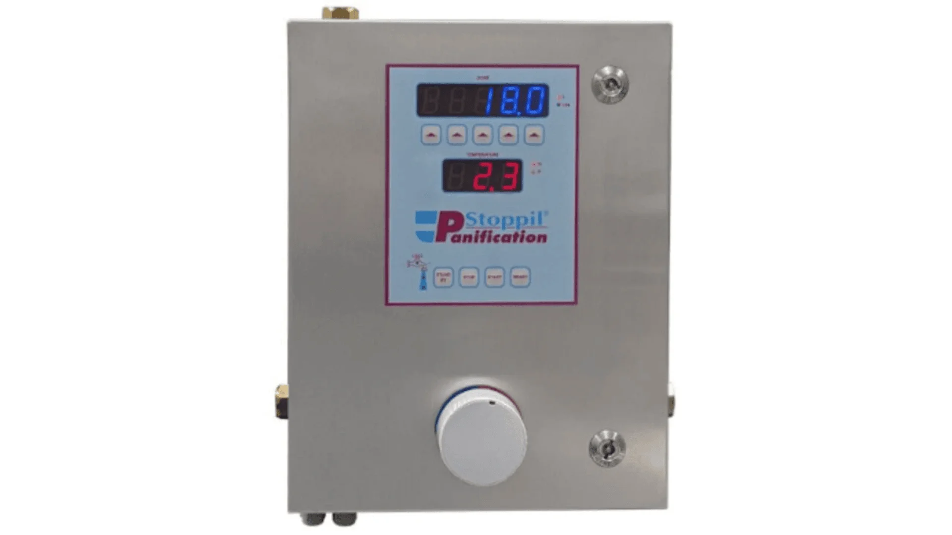 Ein metallisches Bedienfeld mit einem digitalen Display, das Zahlen anzeigt und mit "Stoppil Panification" beschriftet ist. Das Bedienfeld verfügt über Tasten, einen großen weißen Drehknopf und einen kleinen Bildschirm, der 18,0 und 2,3 in roten und blauen Ziffern anzeigt.