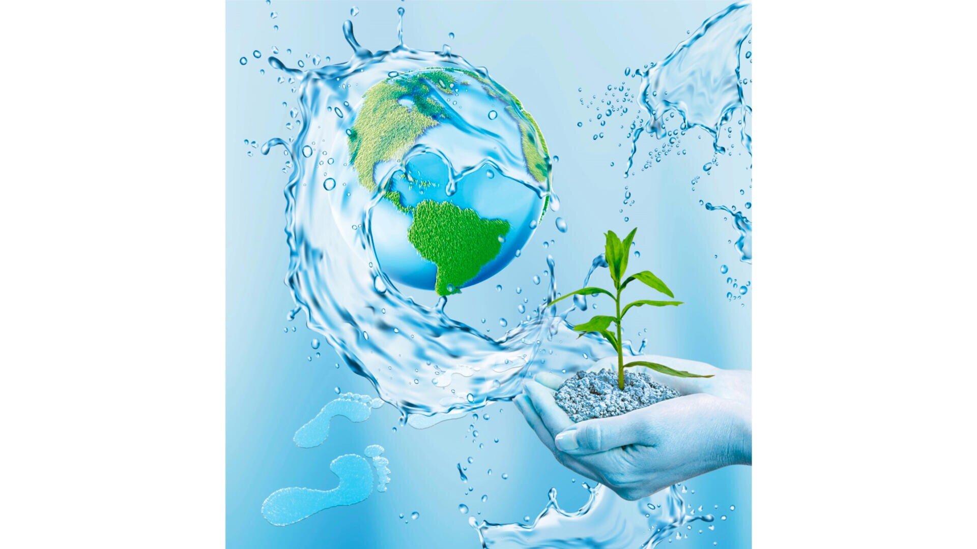 Eine Hand hält eine kleine Pflanze mit Erde, umgeben von plätscherndem Wasser. Im Hintergrund schwimmt ein Globus im Wasser und symbolisiert die Erde. Links sind durchscheinende Wasserabdrücke zu sehen, die auf Umweltschutz hindeuten.