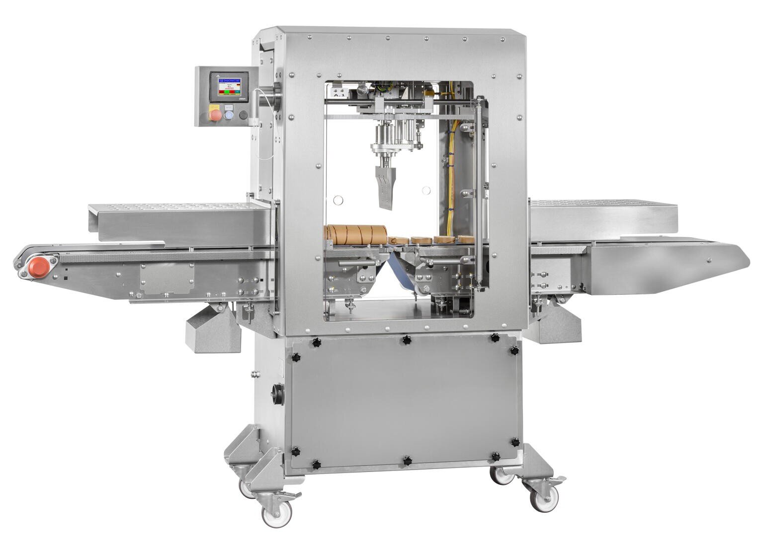 Eine industrielle Lebensmittelverarbeitungsmaschine aus Edelstahl mit Förderbändern und einem Bedienfeld, die für die Automatisierung von Aufgaben wie Schneiden oder Abfüllen von Lebensmitteln eingesetzt wird. Mehrere Brötchen werden auf das zentrale Förderband der Maschine gelegt.
