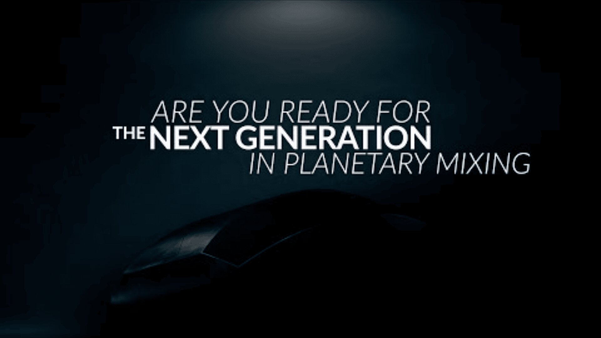 Dunkles Bild mit Spotlight-Effekt, das den Text anzeigt: Sind Sie bereit für die nächste Generation der Planetenmischung? Die Silhouette eines schlanken, unbekannten Objekts ist teilweise am unteren Rand des Bildes sichtbar.
