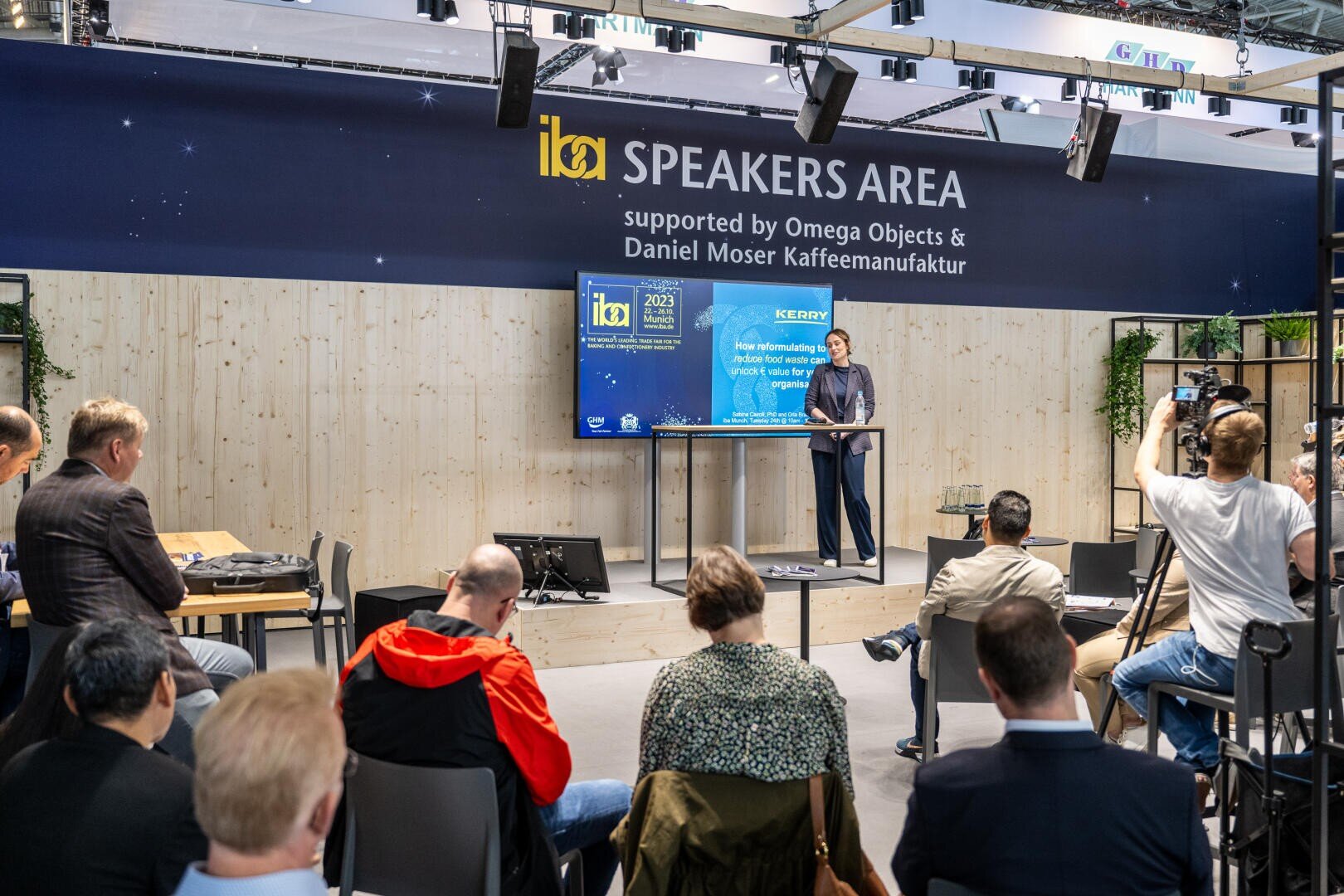 Die iba.SPEAKERS AREA steht für Wissenstransfer und Anwendbarkeit rund um die iba.TOPICS. Experten, Hersteller und Anwender diskutieren über aktuelle Herausforderungen und geben Messebesuchern konkrete Tipps.