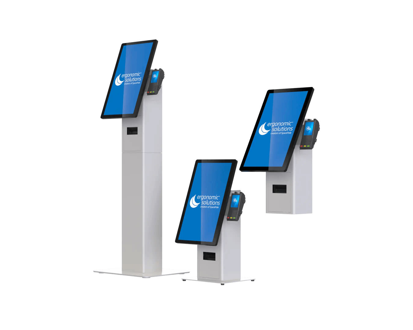 Drei weiße Selbstbedienungskioske in unterschiedlichen Höhen, jeder mit einem Touchscreen mit dem Logo von Ergonomic Solutions und einem seitlich angebrachten Kartenleser ausgestattet.