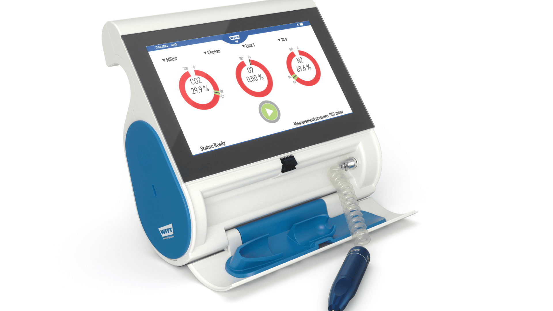 Ein medizinisches Gerät mit einem Touchscreen zur Anzeige von Diagrammen und CO2/O2-Messungen. Ein flexibler Schlauch und ein Sensor sind unterhalb des Bildschirms angebracht, mit blauen und weißen Akzenten auf dem Gerätekörper.