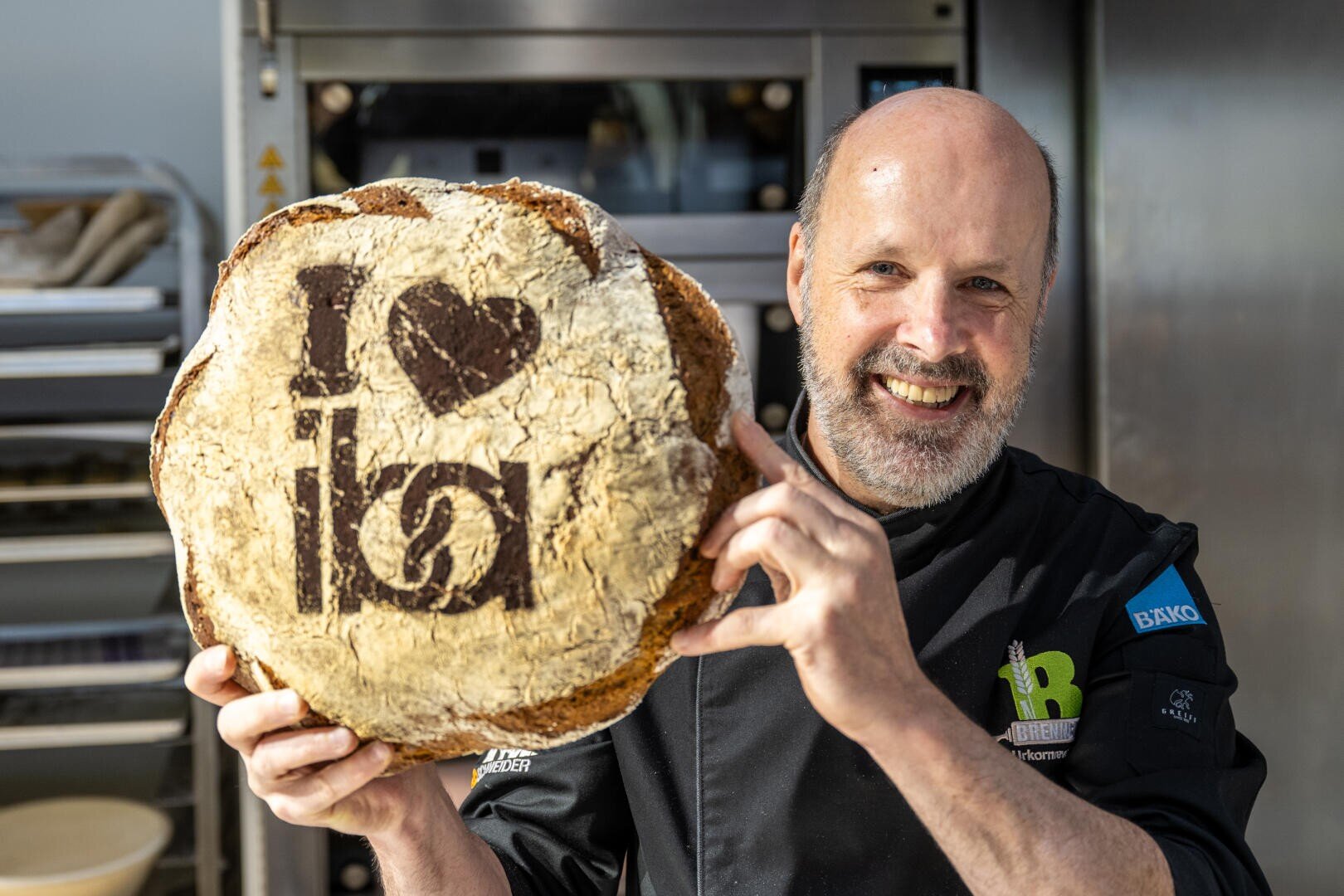 Wer möchte da nicht reinbeißen? Frisch gebackenes Brot von Sigi Brenneis – Teamkapitän der Bäcker-Nationalmannschaft.