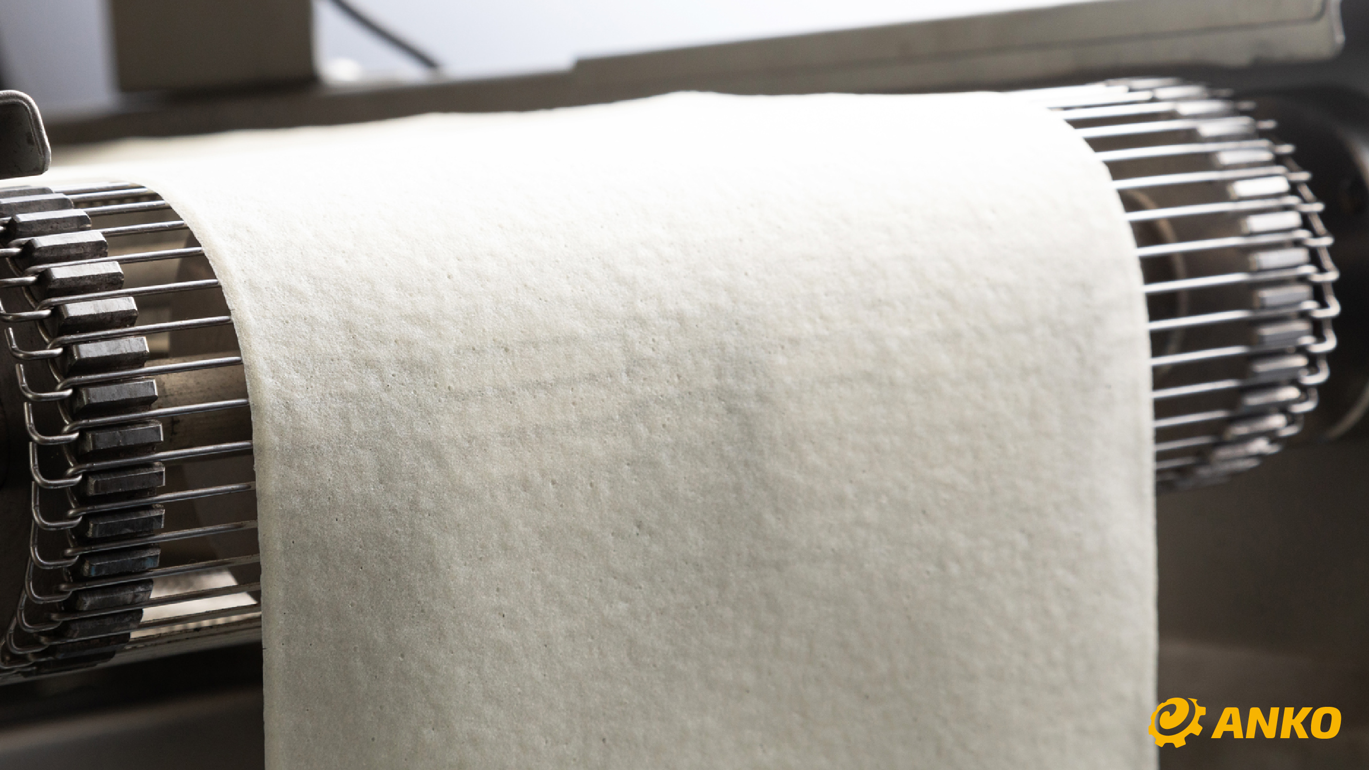 The SRP machine produces Spring Roll Wrappers automatically while ensuring uniform quality