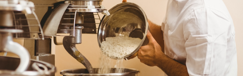 Mixing dough.jpg (0.2 MB)